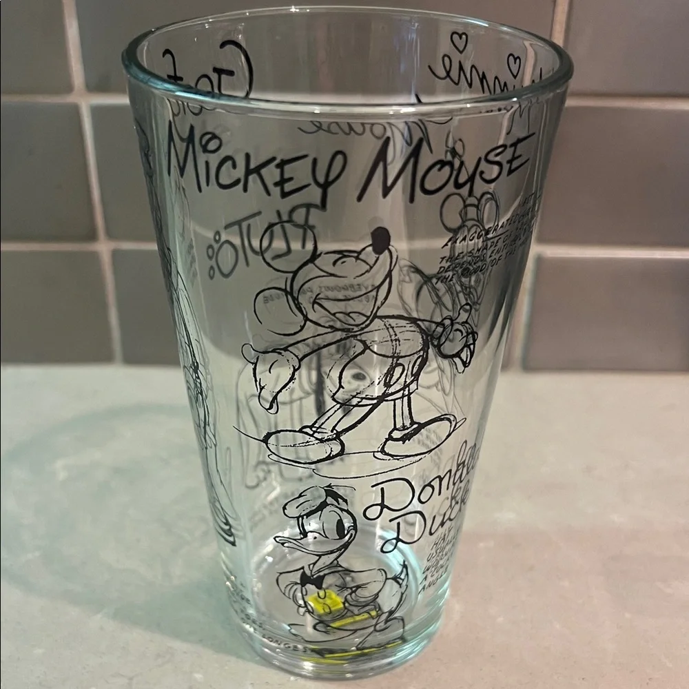 Disney Sketch-Style Mickey & Donald Glass Tumbler — White and Black - Picture 6 of 8